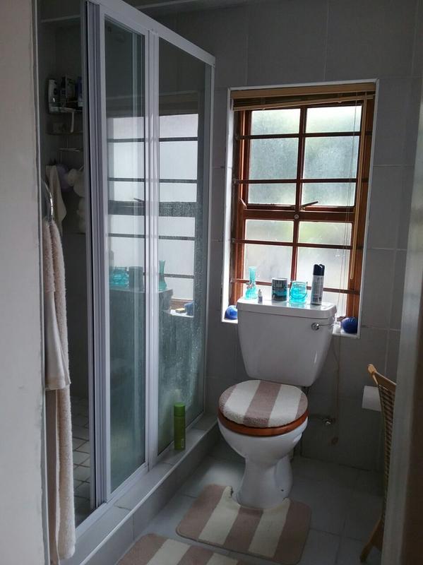 To Let 1 Bedroom Property for Rent in Kenilworth Western Cape